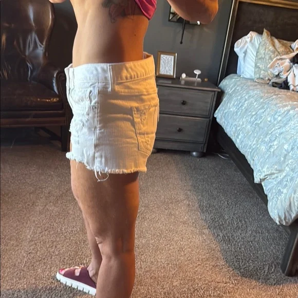 Women's Express White Distressed Shorts Sz 8 - Picture 3 of 7